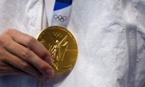 af_goldmedal_0308-1
