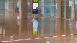 skynews-barcelona-spain-airport_6738697