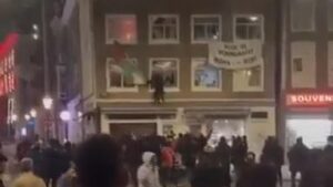 skynews-israel-amsterdam-football_6742236