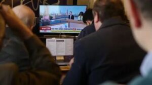 skynews-stirrup-cup-kettering_6737087
